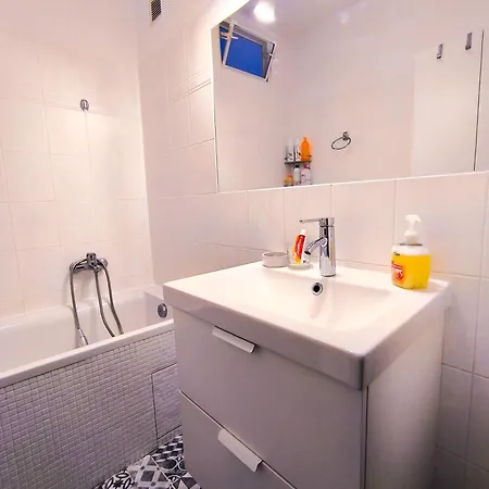 Vzdusny V Centru Hluboke Nad Vltavou Apartment