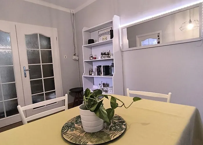 Apartment Vzdusny V Centru Hluboke Nad Vltavou